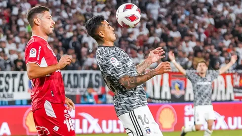 Darío Lezcano jugando por Colo Colo.