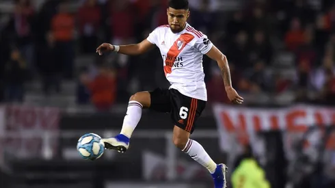 Paulo Díaz entrena a la par de sus compañeros en River Plate