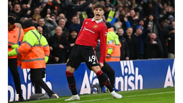 Alejandro Garnacho festejó así el golazo que le hizo al Leeds United en el triunfo del Manchester United.