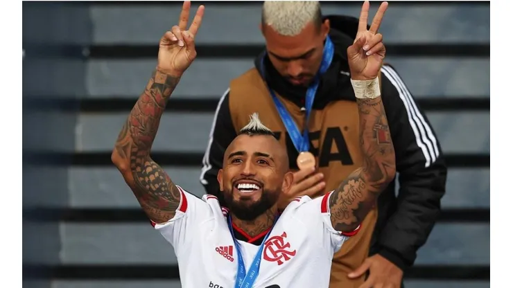 Vidal fue titular en el triunfo del Flamengo