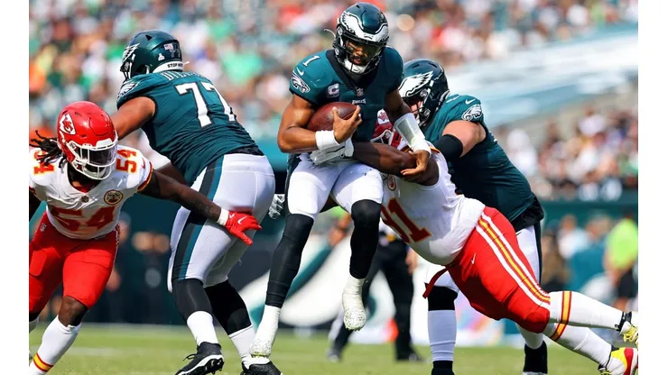 Chiefs y Eagles animan esta tarde el Super Bowl LVII.