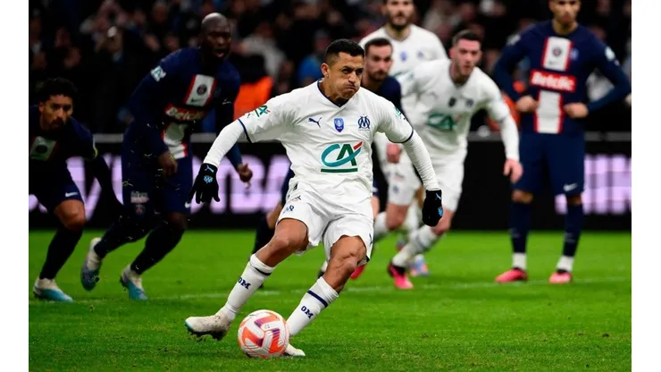 Alexis Sánchez viene de marcarle al PSG en la Copa de Francia