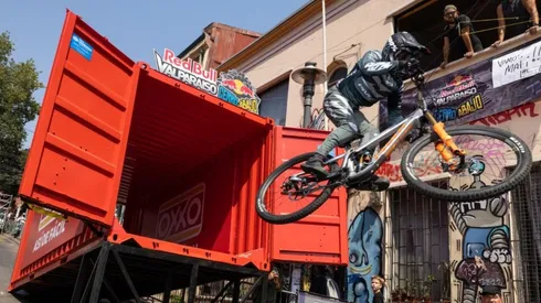 El checo Tomás Slavik fue el más veloz en los 2,4 kilómetros de recorrido que tiene el Red Bull Valparaíso Cerro Abajo.