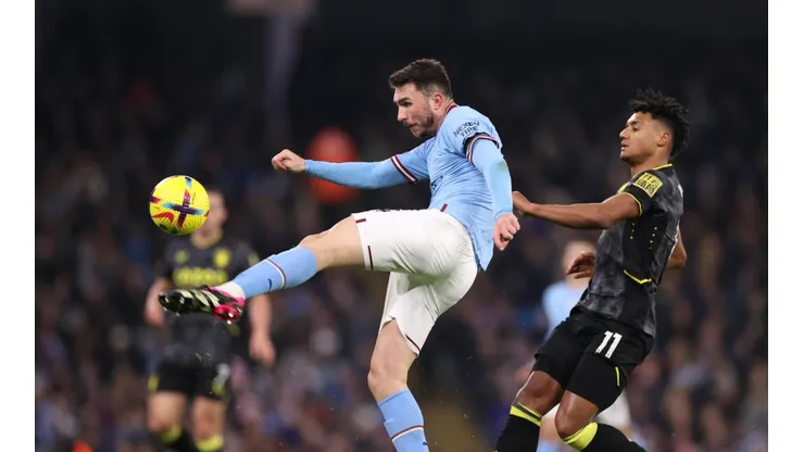 Manchester City quedó a una victoria del líder Arsenal