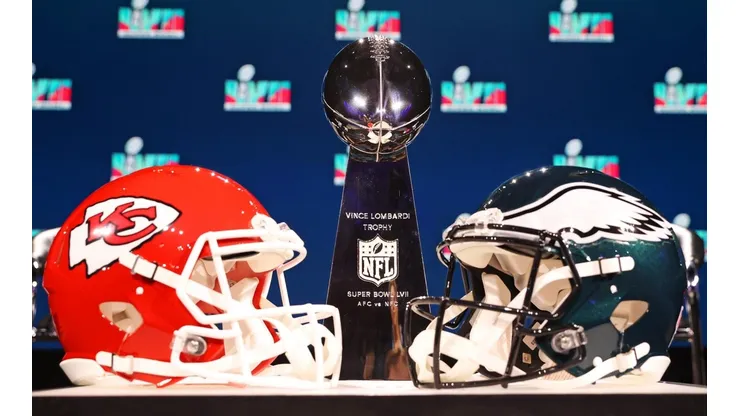 El trofeo del Super Bowl espera un nuevo campeón.