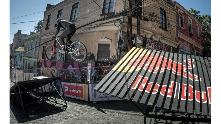 Este domingo las calles de Valparaíso se llenan de adrenalina con Red Bull Valparaíso Cerro Abajo.