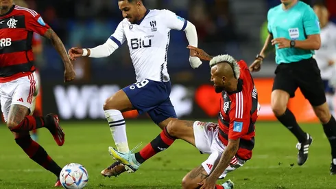 Vidal puede reemplazar al expulsado Gerson, pero pelea el puesto con Pulgar