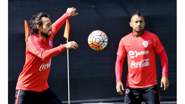 Vidal salió en la defensa de su ex compañero.