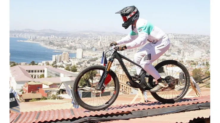 Revisa la lista de 30 corredores que dirán presente este año en el Red Bull Valparaíso Cerro Abajo.