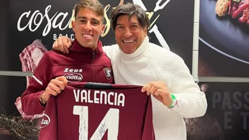 Iván Zamorano en su visita a Diego Valencia