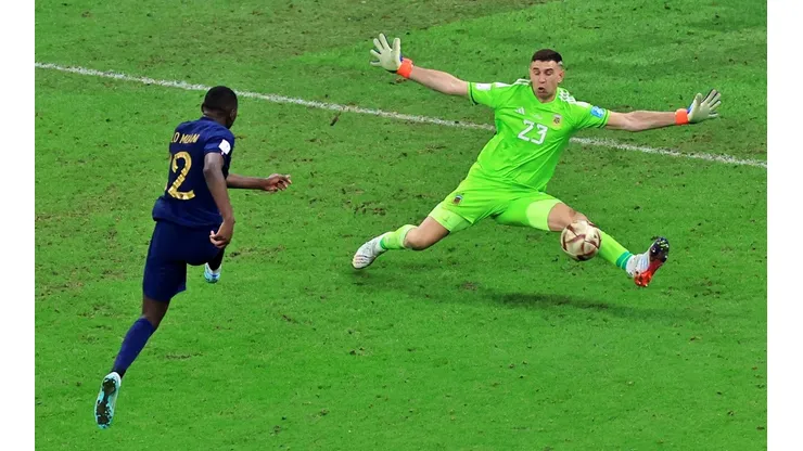 El Dibu está en la terna final para el premio The Best de la FIFA.