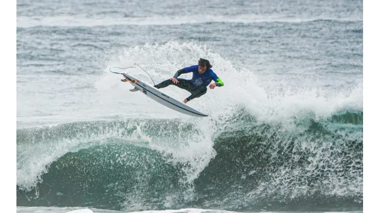 El surf tendrá una jornada especial en el mar chileno