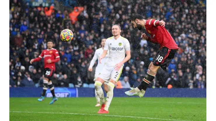 Manchester United se pone al día en la Premier League.