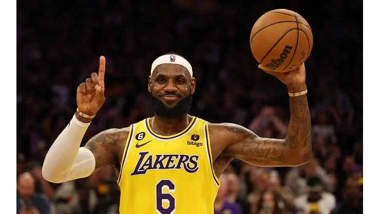 LeBron James sigue haciendo historia en la NBA