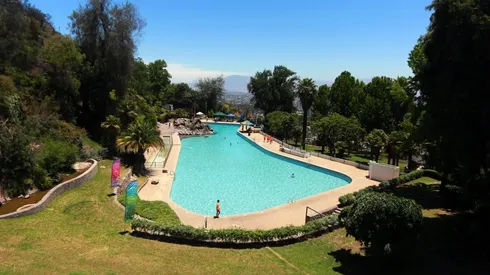 Revisa algunas de las piscinas para refrescarte en la Región Metropolitana