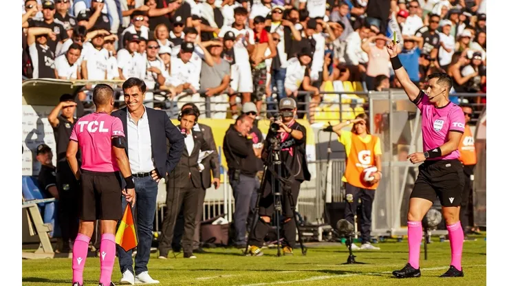 Gustavo Quinteros reclamó mucho por el arbitraje de Fernando Véjar en la Supercopa que Colo Colo perdió por penales ante Magallanes.