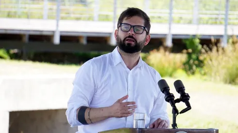 Presidente Boric suspende vacaciones