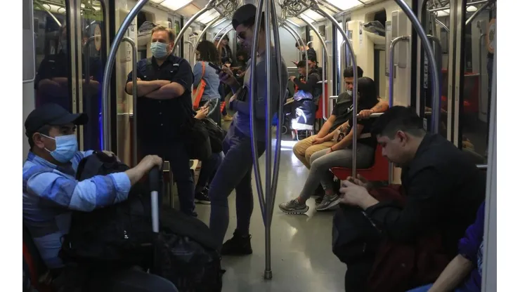¿A qué hora cierra Metro de Santiago este viernes 3 de febrero?