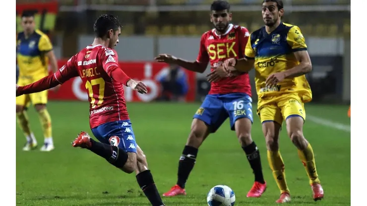 Su último cruce fue a mediados de julio, por la fecha 18 del curso anterior del fútbol chileno, con victoria 2 a 1 a favor de Everton de Viña del Mar.