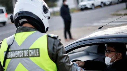 ¿De cuánto es la multa por no pagar el permiso de circulación 2023?