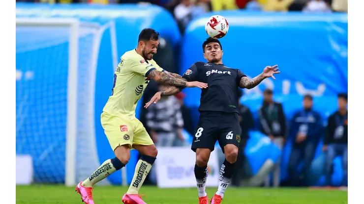 Darío Lezcano ante el América de México con los colores del FC Juárez, el club que ha ralentizado la presentación del paraguayo en Colo Colo.