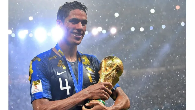 Varane deja la selección de Francia luego de 93 partidos