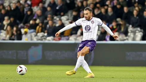 Suazo la rompió toda en su debut en el Toulouse,