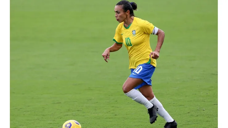 Marta volverá a jugar después de un año al ser citada por Brasil