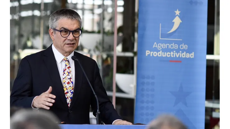 Gobierno logra superávit fiscal el 2022