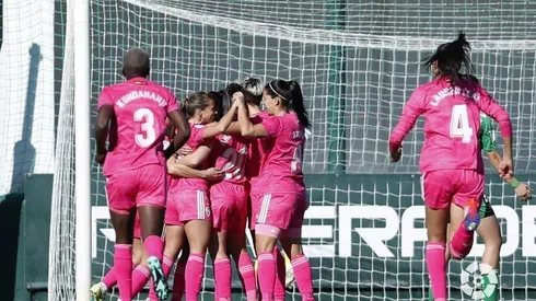 La chilena la sigue rompiendo en su equipo