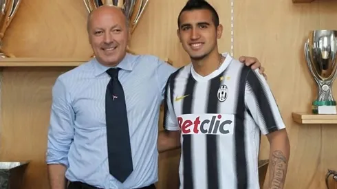 Marotta en sus tiempos con Vidal y Juventus: hoy en Inter le pega a Vidal por indisciplinado.