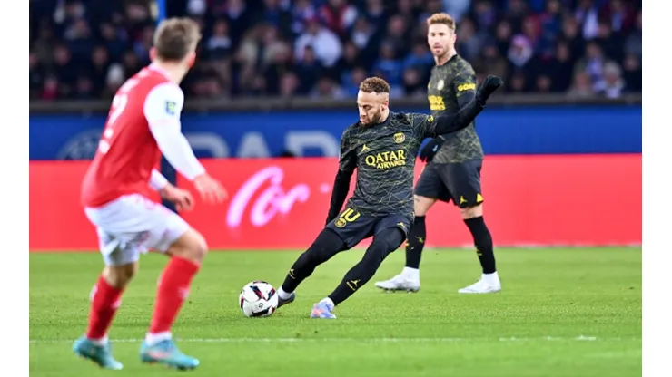 Neymar abrió la cuenta para el PSG.