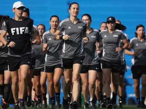 Equipos arbitrales del Mundial femenino se preparan en Doha