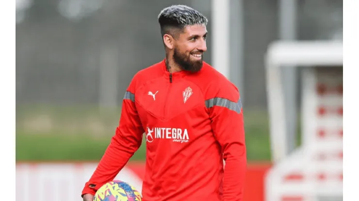 Ignacio Jeraldino podría debutar en el Sporting Gijón ante el Málaga en la segunda división de España.