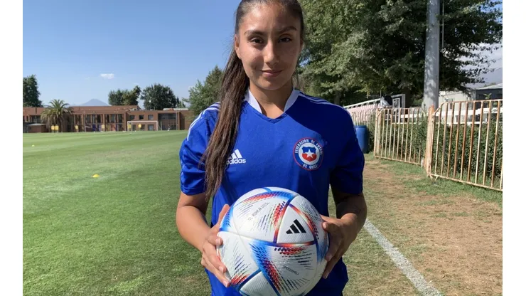 Valentina Navarrete renovó por un año con Santiago Morning
