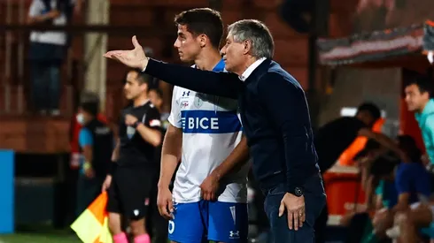 Ariel Holan con Clemente Montes, quien se incorporará al Celta de Vigo de España.