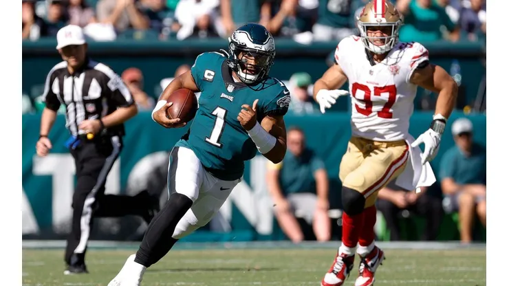 Eagles y 49ers se miden por la final de la Conferencia Nacional.
