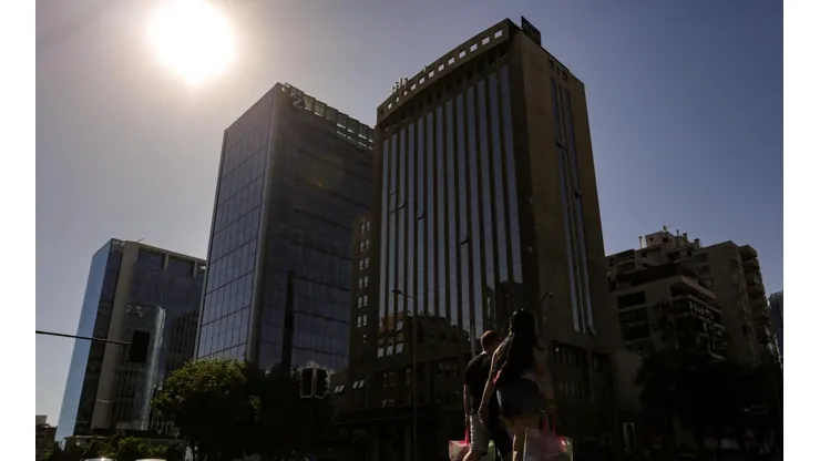 ¡Se aproximan las altas temperaturas a Santiago!