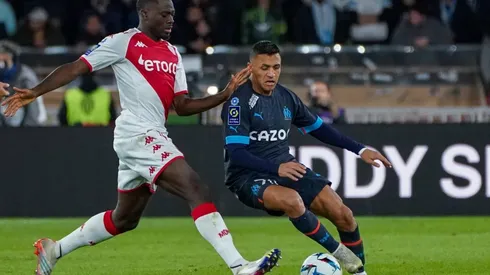 Alexis abrió la cuenta con un tiro libre que fue premiado el mejor gol del mes en su último cruce.