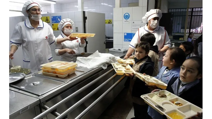 Junaeb descarta que estudiantes queden sin alimentación