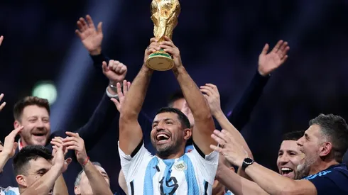 El Kun se lanzó contra Zlatan y defendió a Messi