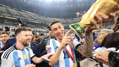 Di María le avisó a Messi que el trofeo era falso.