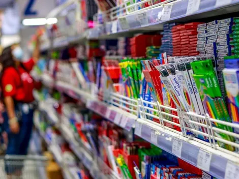 ¿Qué artículos da el Bono Útiles Escolares y cuándo se entregan?