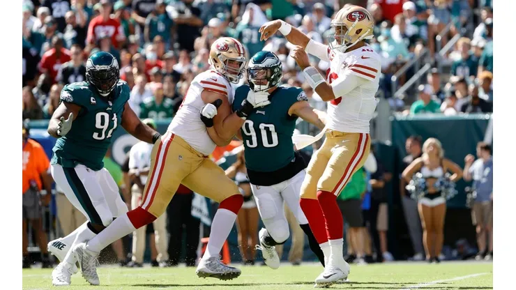 Eagles y 49ers chocan por la final de la Conferencia Nacional.