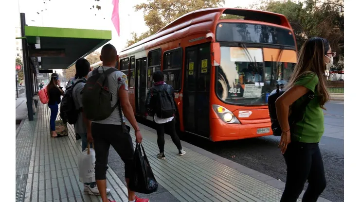 ¿Aumenta el pasaje de la micro y el Metro para estudiantes y adultos mayores?