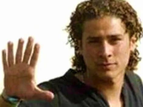 Memo Ochoa sufre por su meme con seis dedos