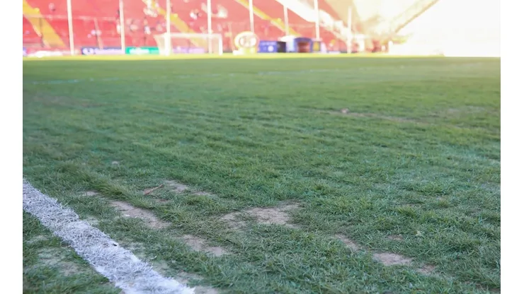 La cancha de Santa Laura: Pato Yáñez pide que se cierre.