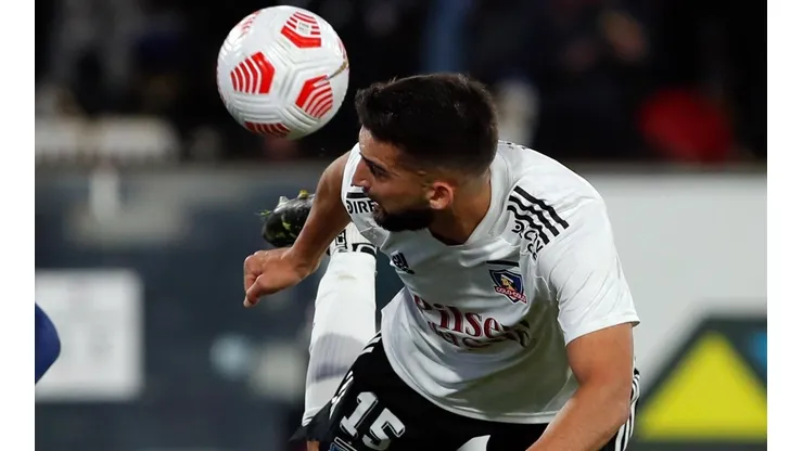 Emiliano Amor cerca de quedar fuera hasta cinco meses en Colo Colo.