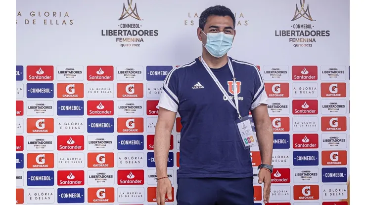 Carlos Véliz deja de ser DT de la U de para la temporada 2023