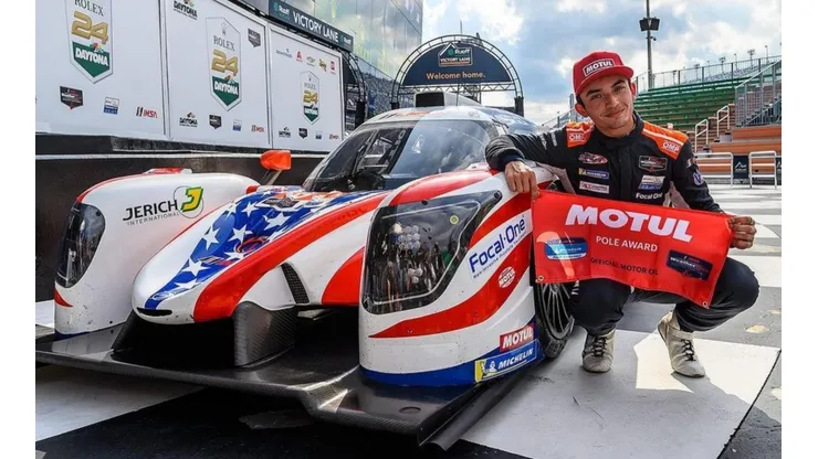 Nico Pino pega fuerte en Daytona rumbo a las 24 Horas, la carrera de resistencia más importante de Estados Unidos.